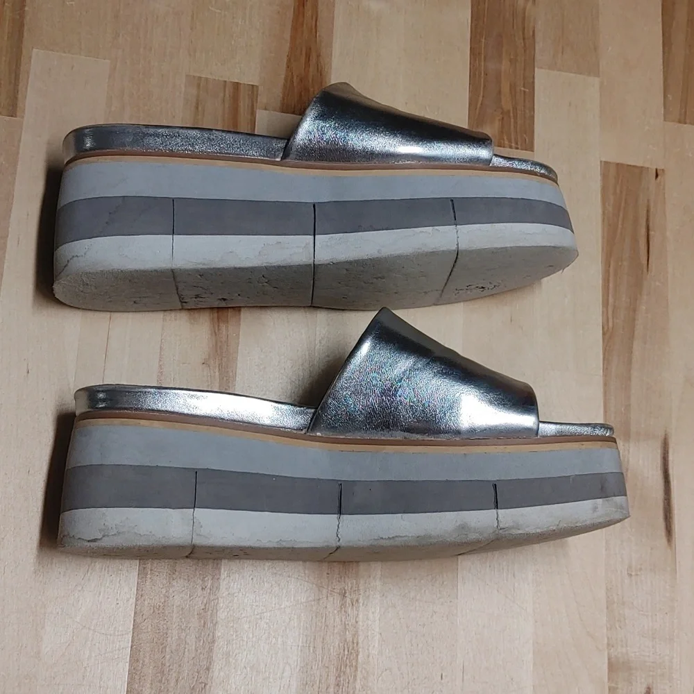 ShuShop Metallic Silver Platform Slide Sandals with Striped Sole